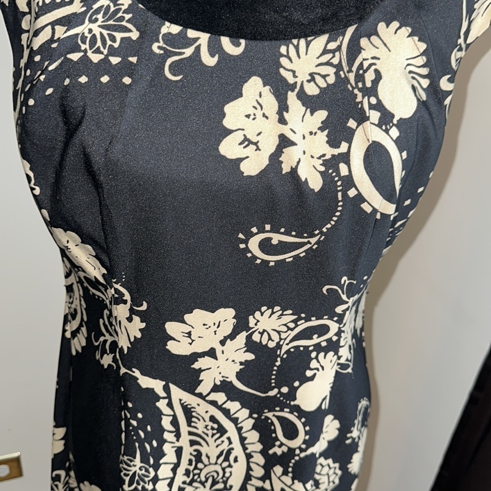 Ronni Nicole Black & Tan Floral Print Dress - Picture 2 of 7